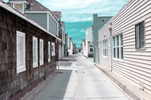 Boczna uliczka | Wiersz